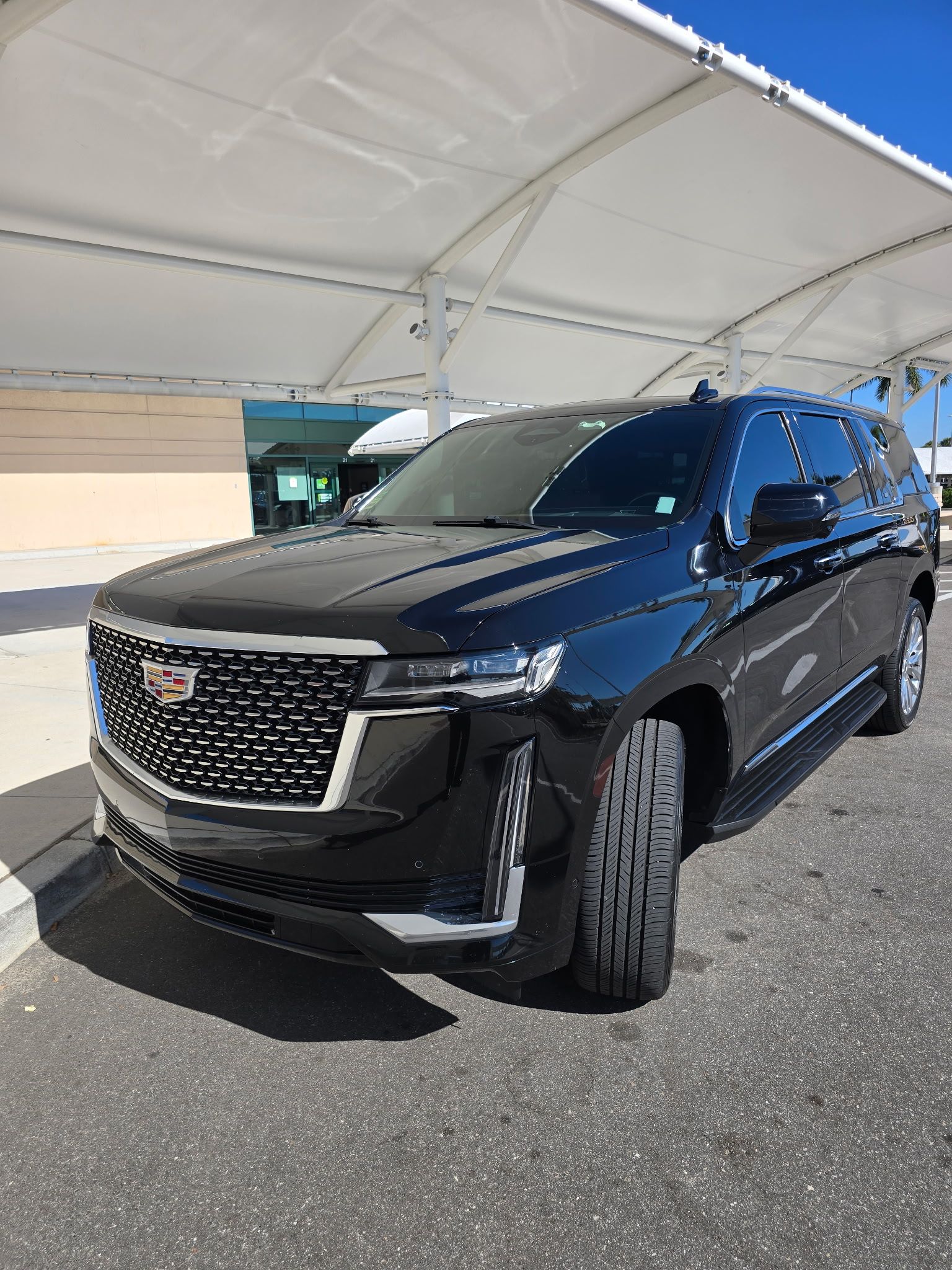Cadillac Escalade ESV providing Zephyrhills transportation service